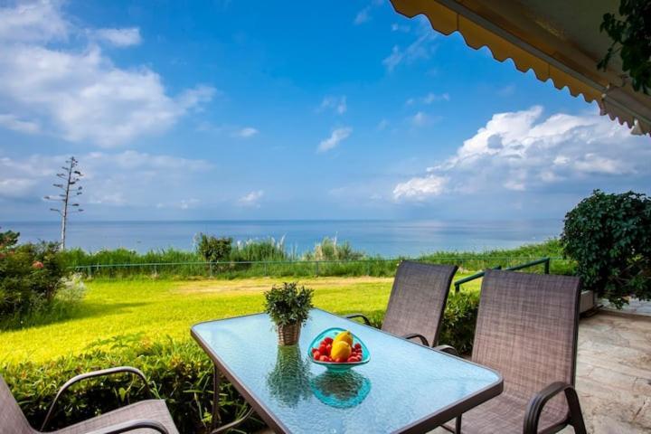 Mola Kaliva Sea View, 100M From The Beach! Luaran gambar