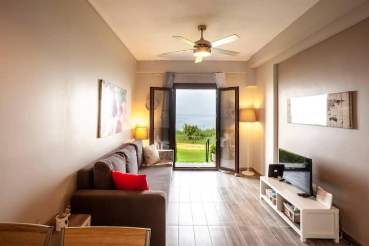 Mola Kaliva Sea View, 100M From The Beach! Luaran gambar